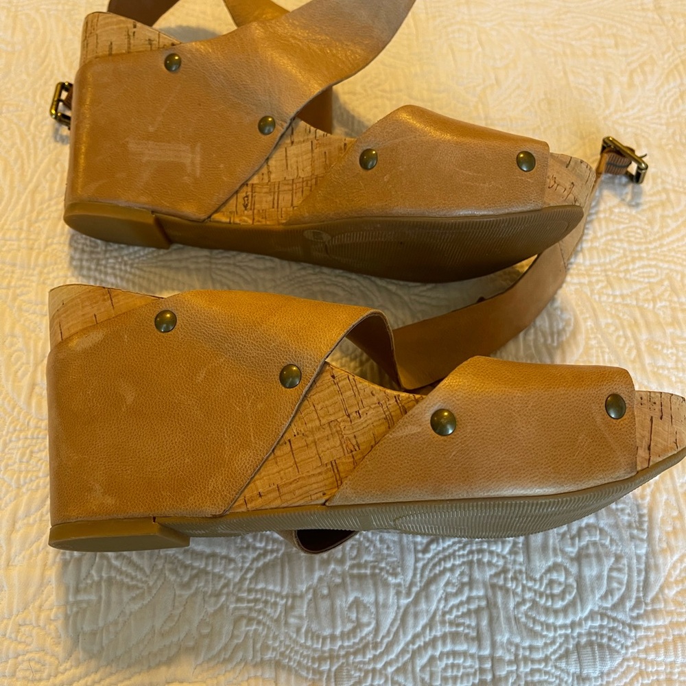Lucky Brand “Moran” platform leather/cork wedge size 8 - Picture 6 of 7